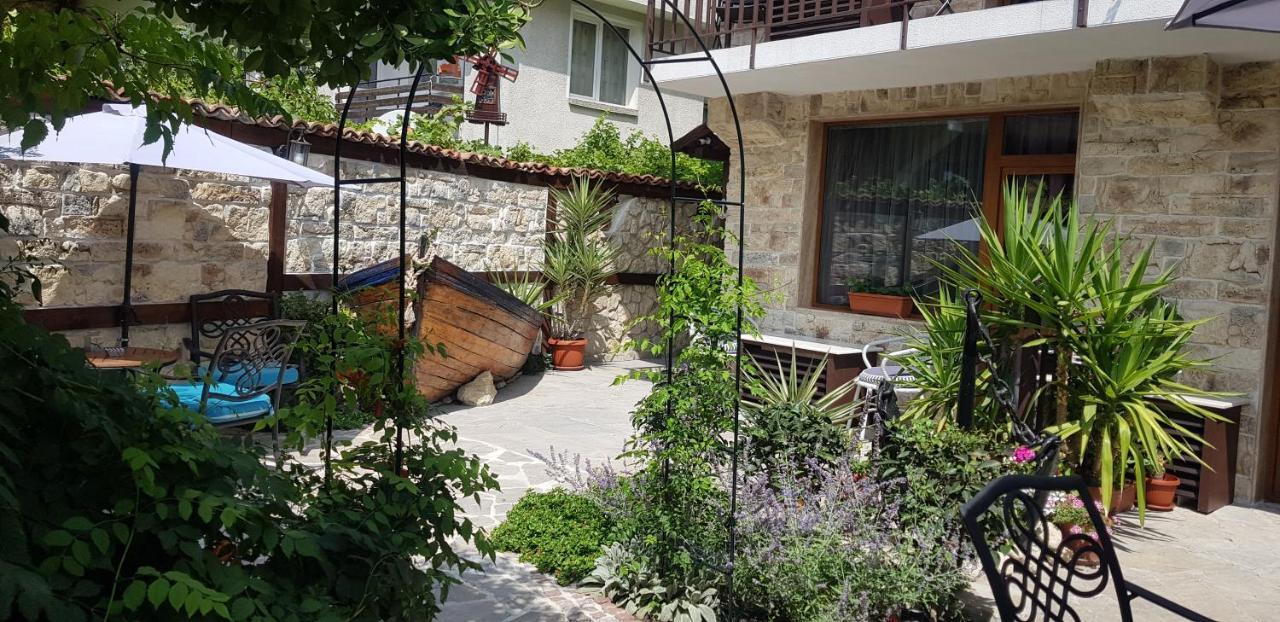 Kirios Hotel Nesebăr Exterior foto